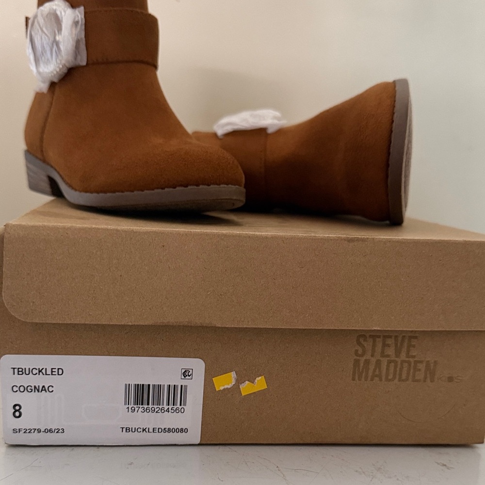Steve Madden Girls' Chestnut Brown Ankle Boots with Decorative Buckle - Picture 4 of 5